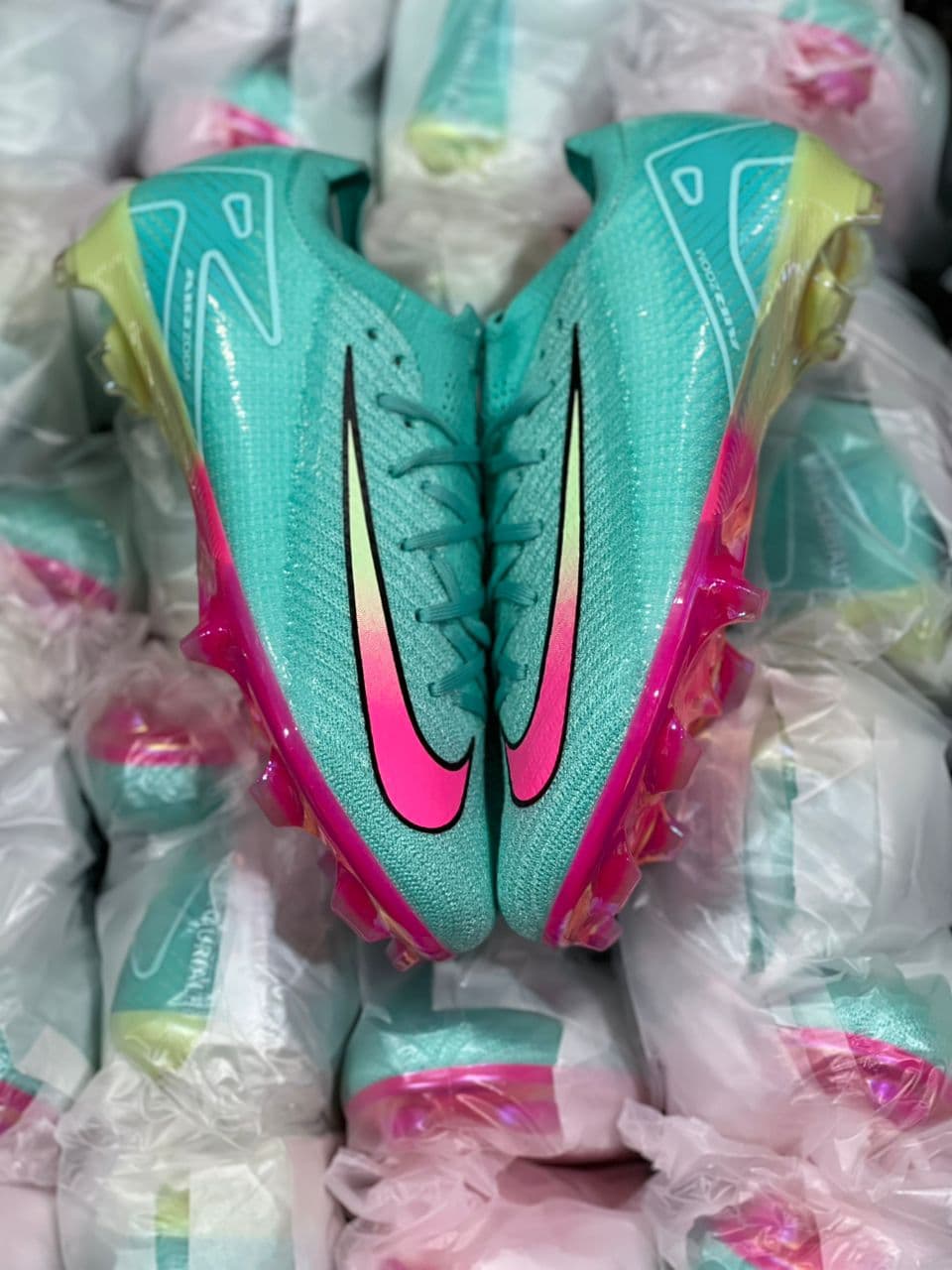 NIKE Mercurial - image 1