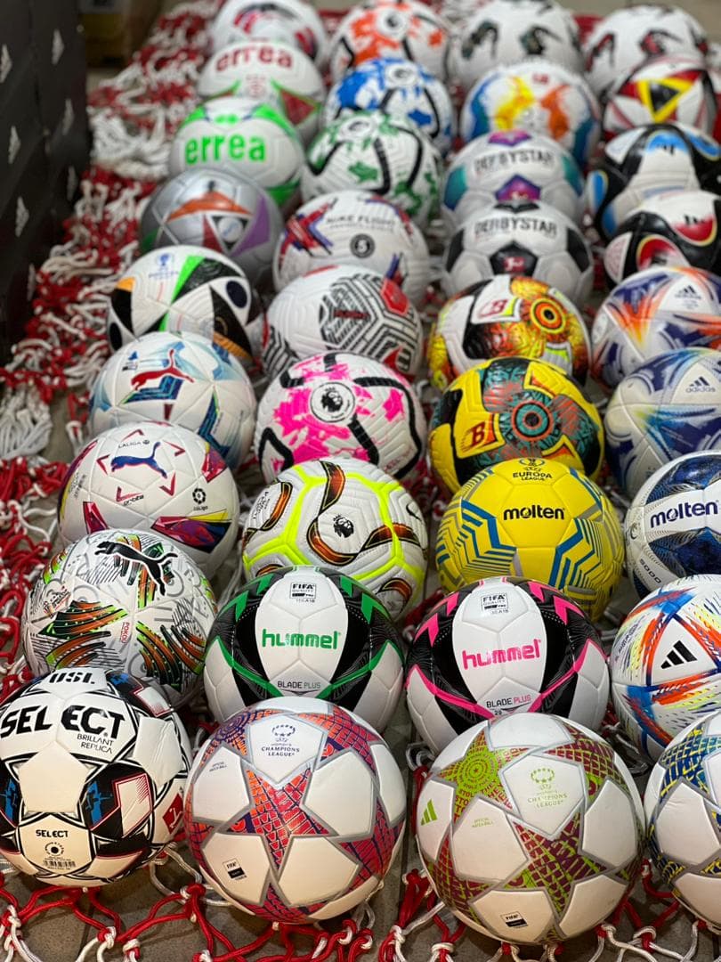 BALL-BALL-FOOTBALL ORIGINAL ET BIEN GONFLÉ  - image 1