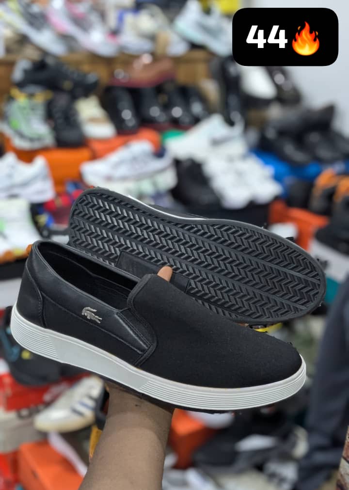 CHAUSSURE LACOSTE SANS LACET