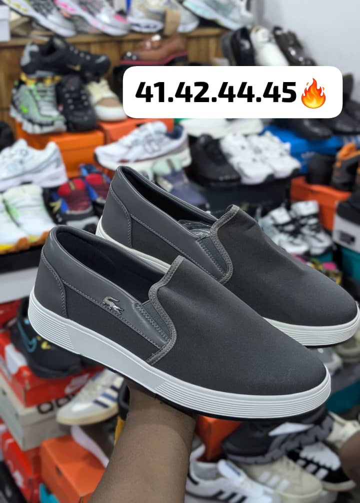 CHAUSSURE LACOSTE SANS LACET